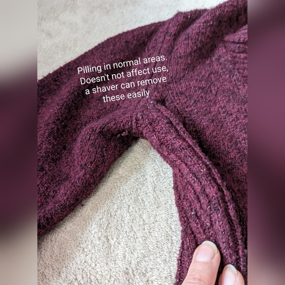 🎉Le Chateau size Medium burgundy/wine cowl neck sweater, used condition - Picture 7 of 14